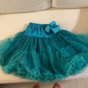 Girls Long Tutu/Petticoat — Extra Flounce